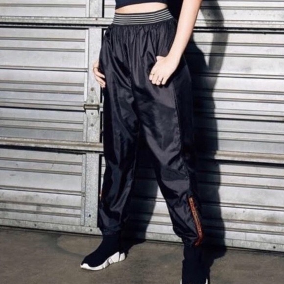 LF the Brand Los Angeles High Waisted Windbreaker Pants Black Zip Hem Joggers - Picture 1 of 7